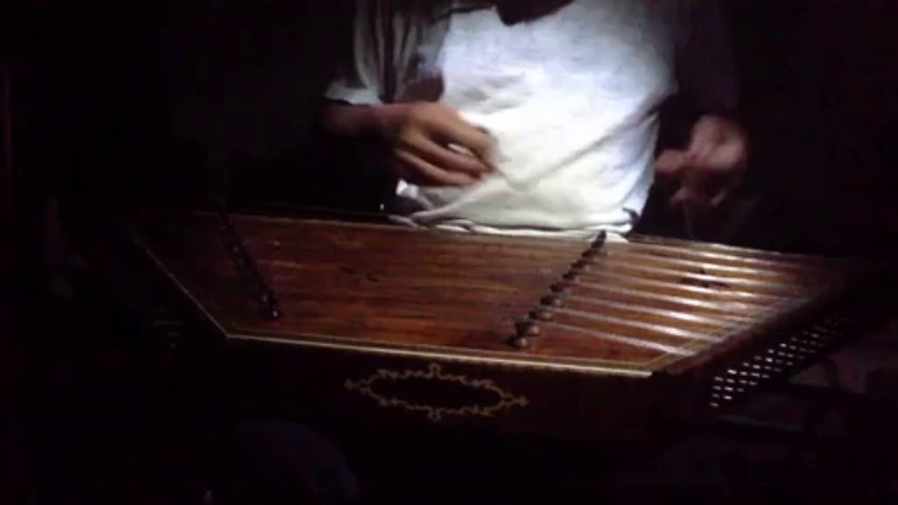 Santur improvisation (by Tessey Ueno)