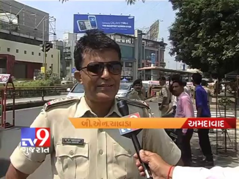 Tv9 Gujarat - Ahmedabad : One more loot, robbers fled with Rs.3.5 lakh