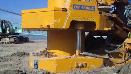 Temeltas Construction@Russia-St. Petersburg, 120mm Pile Casing Installation With Oscillator