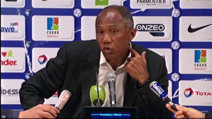 Conférence de presse Havre AC - RC Lens (6-2) : Erick MOMBAERTS (HAC) - Antoine  KOMBOUARE (RCL) - 2013/2014