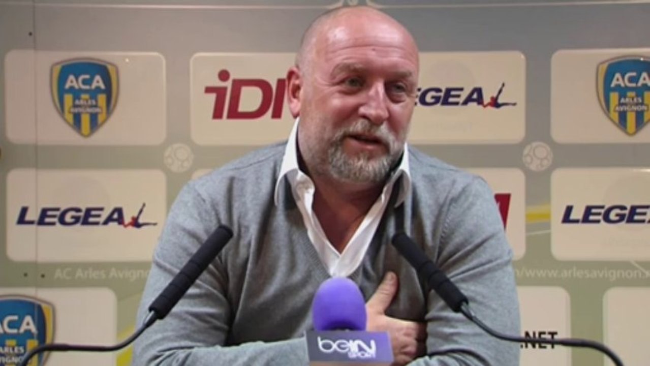 Conférence de presse AC Arles Avignon - SM Caen (3-2) : Franck  DUMAS (ACA) - Patrice GARANDE (SMC) - 2013/2014