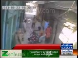 CCTV video recording when man try to take bike , images saved in the camera - Pakistanz TV