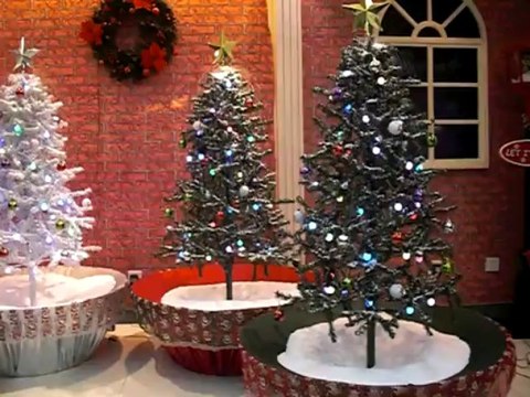 Snowing Christmas Tree - black green red white silver flower pot base with Beautiful Green patterned skirt - 2013