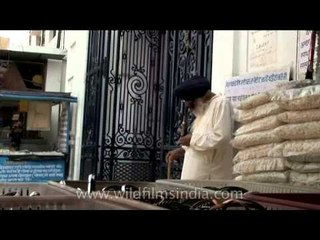 Sikh devotee in Paonta Sahib Gurudwara