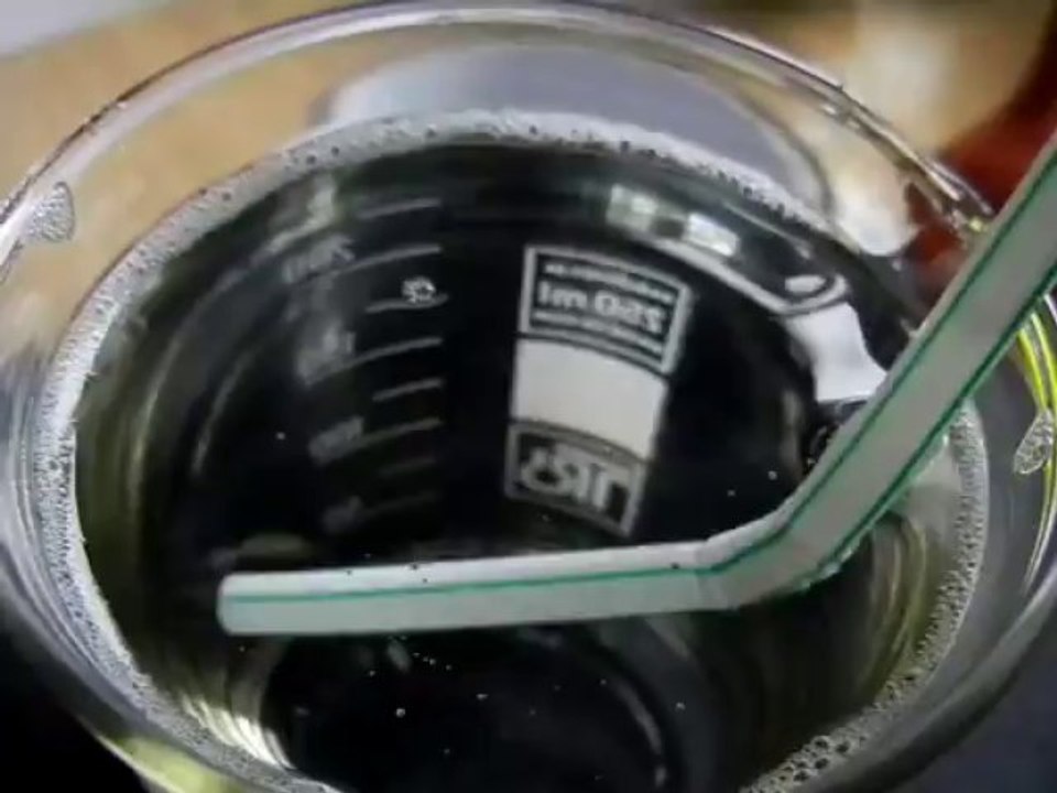 Antiblasen - oben schräg - zeitlupe