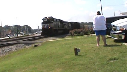 NS 175 mixed freight SB through Austell Ga.