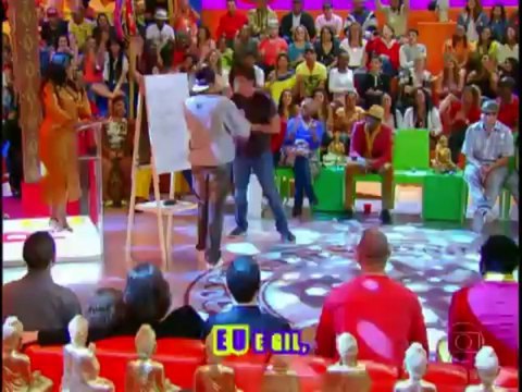 Esquenta - Emicida x Adnet! Dupla faz duelo de versos com temas diversos (19/09/2013)