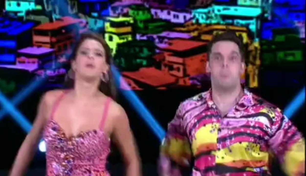 DDF 10 - Bruna Marquezine - Samba