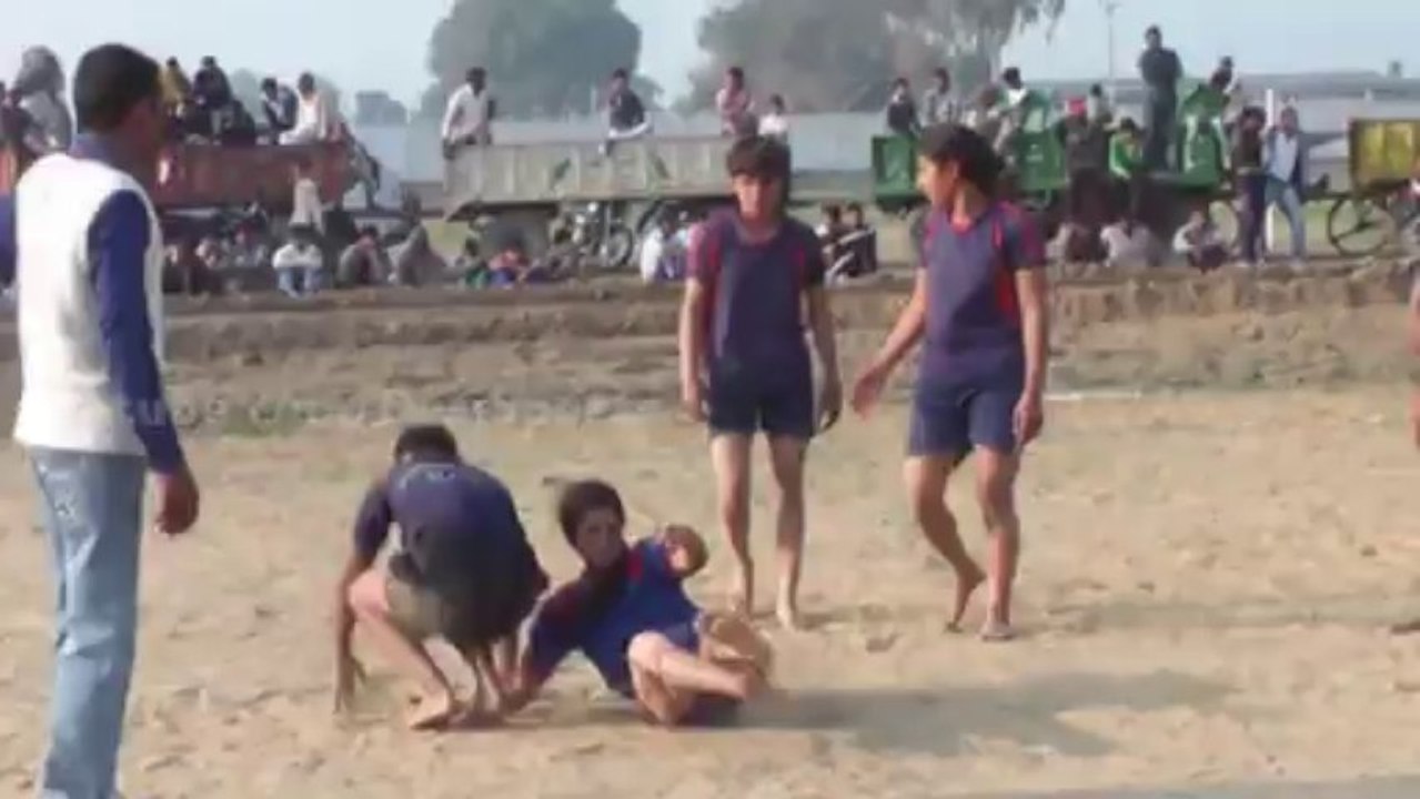 Raider Point 09 - FreeStyle Girls Kabaddi Tournament 2013 Match 10