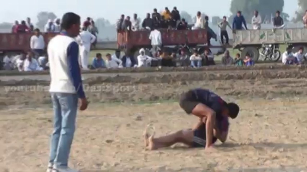 Catcher Best Point 12 - FreeStyle Girls Kabaddi Tournament 2013 Match 10