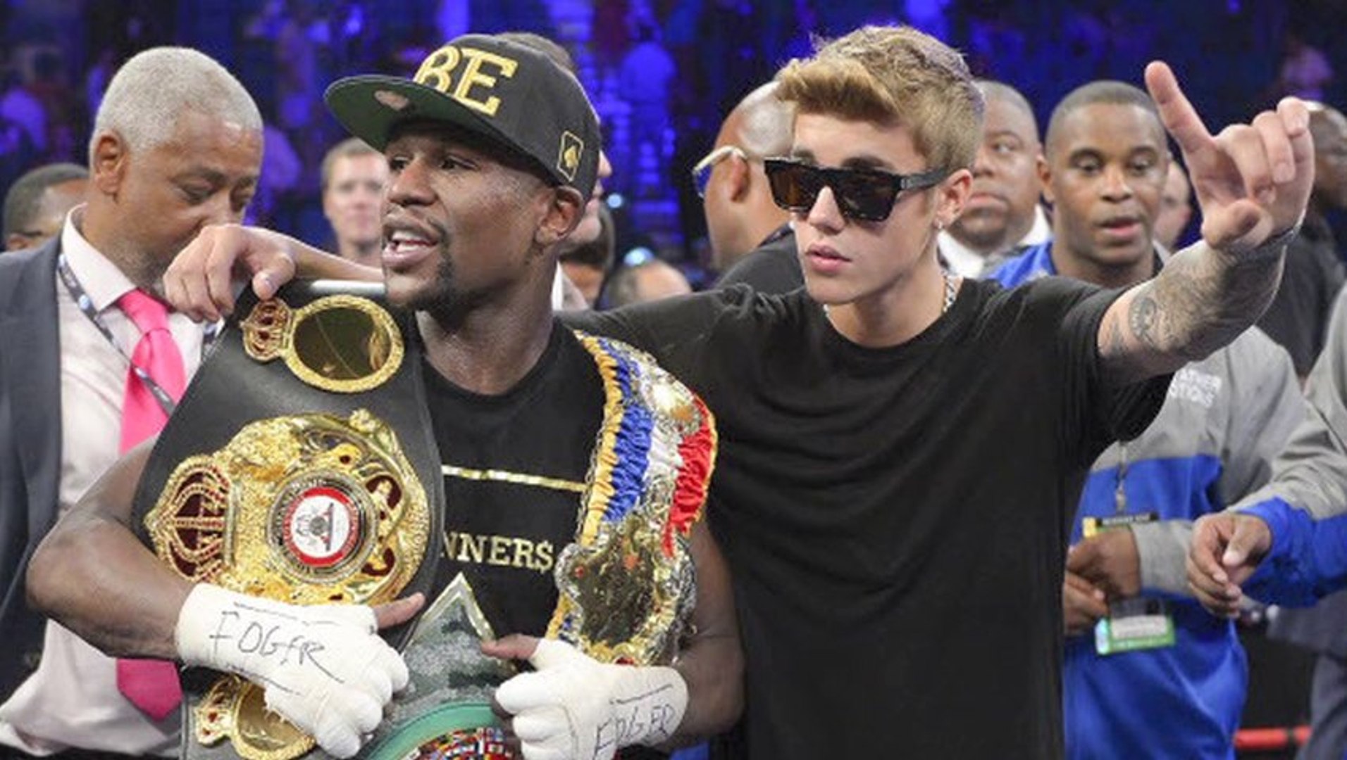 Justin Bieber In A Boxing Ring !