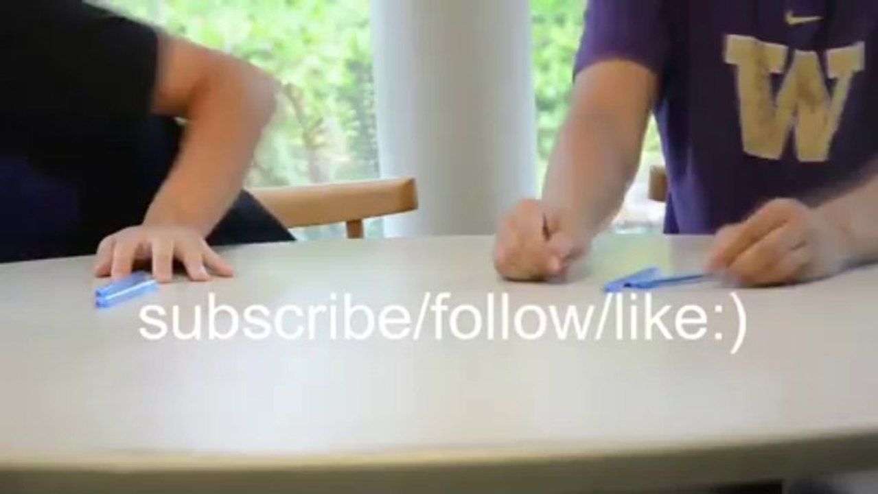 Concert de batterie avec des stylos!! Si tu t'emmerdes en cours...