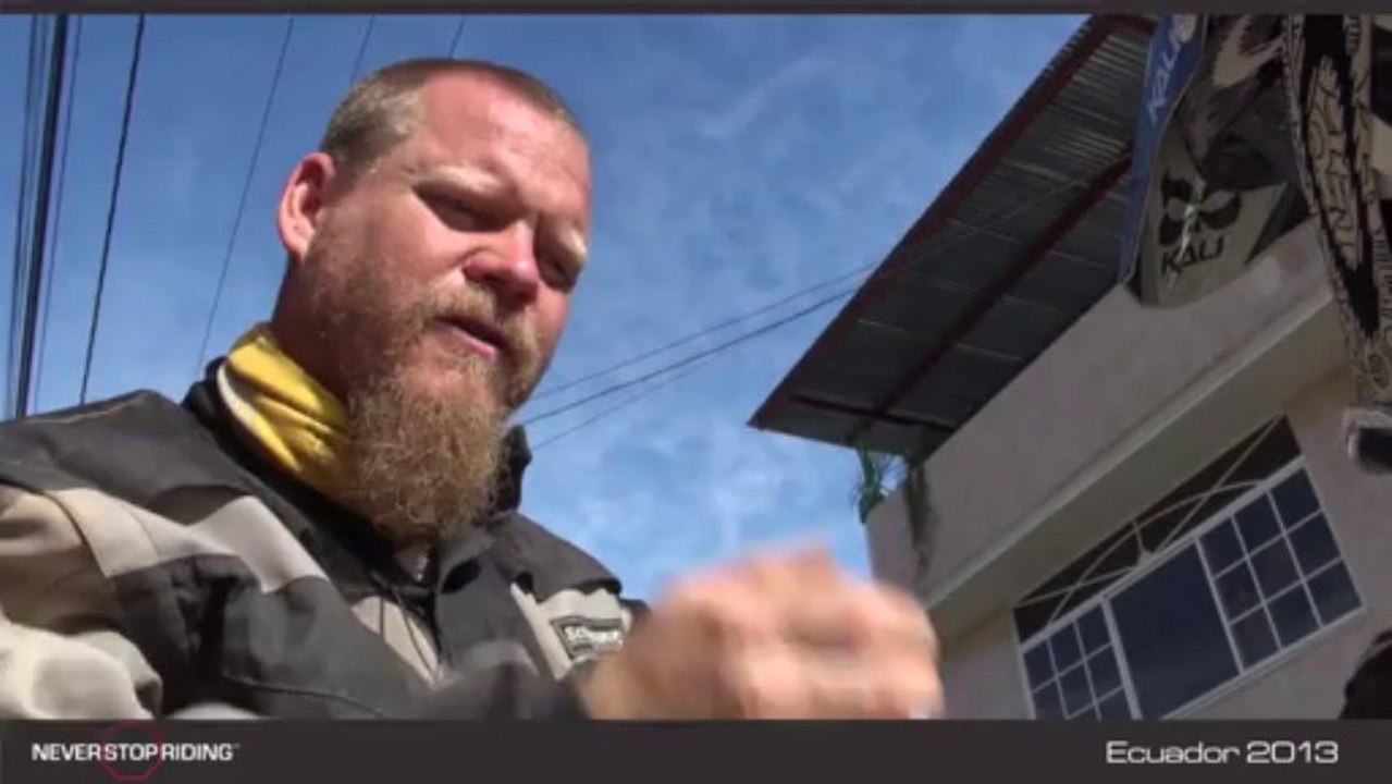 Ecuador - PlugUp - Never Stop Riding