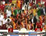2012-2013 Sezonu Galatasaray Şampiyon Kutlamaları Kupa Kaldırıyor
