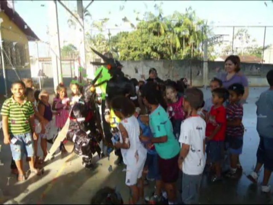 A CAMPANHA DA DENGUE E DIVULGAÇÃO DE CURSO DE TEATRO