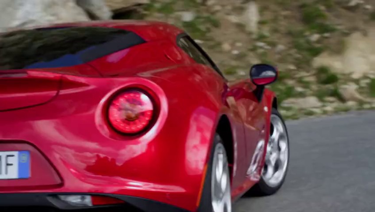 Autosital - Première vidéo officielle dynamique sur route du coupé Alfa Romeo 4c