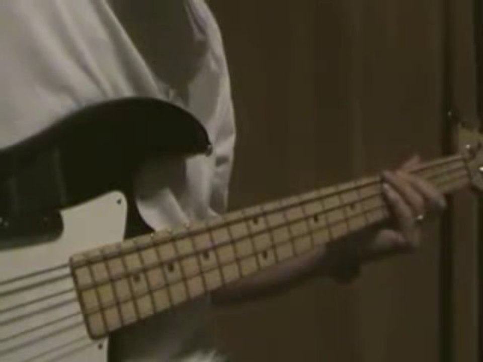 Learn Bass Guitar Online