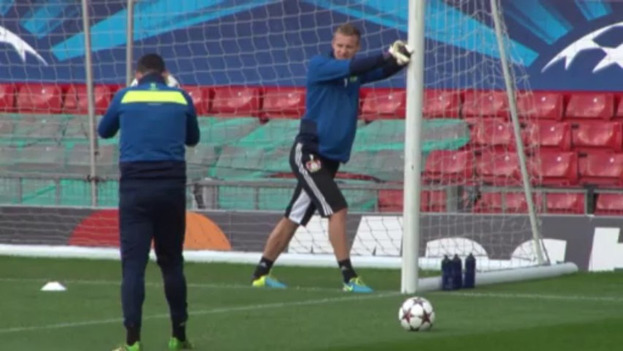 Hyypiä vor ManU: “Gegner gut, Stadion gut“