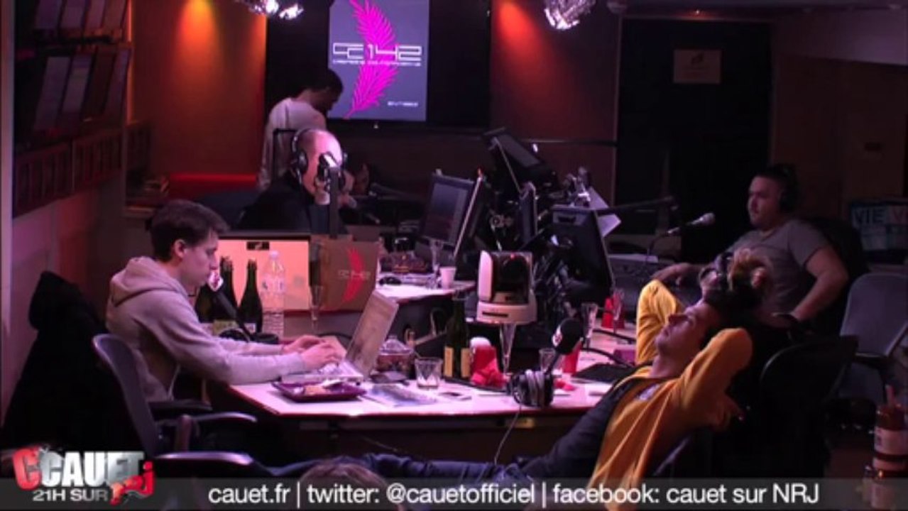 Un super jeu entre jumelles tourne au drame familial - C'Cauet sur NRJ