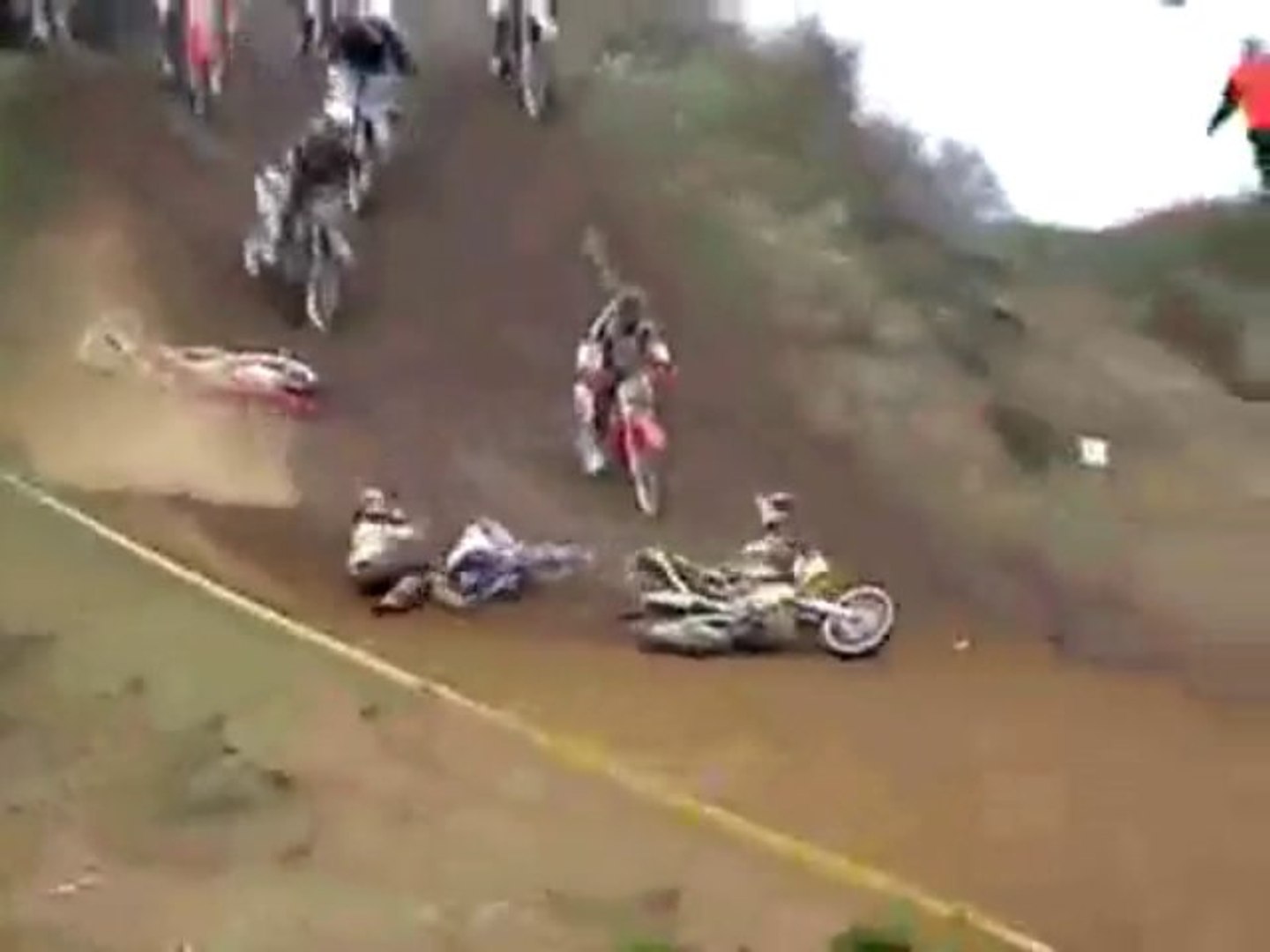 Un bon gros Best of de crash en motocross! Bien bien violent! - Vidéo  Dailymotion