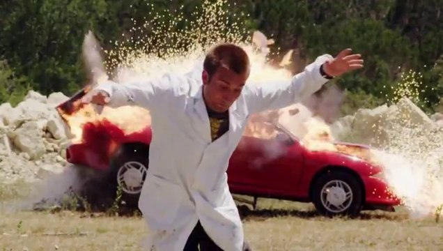 Explosion de voiture en Slow Motion par The Slow Mo Guys