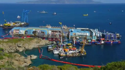 Italy cruise wreck turned upright in unique salvage