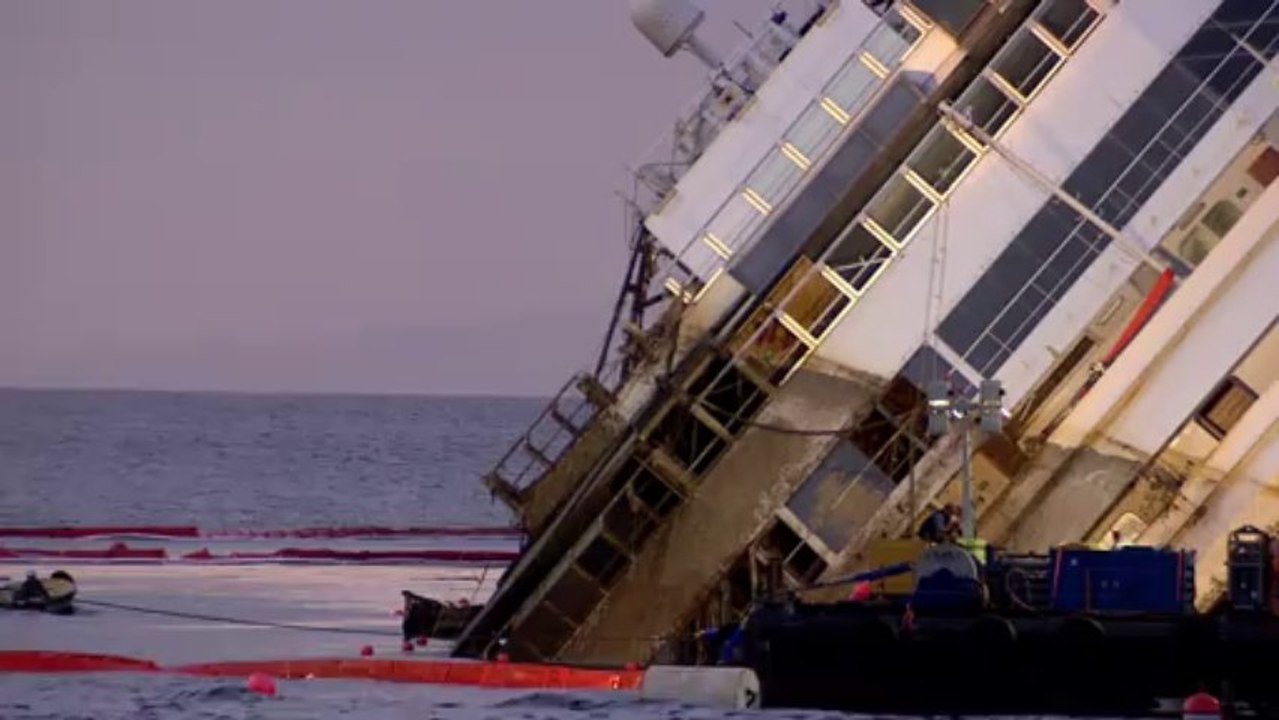 Im Zeitraffer: 'Costa Concordia' ist geborgen