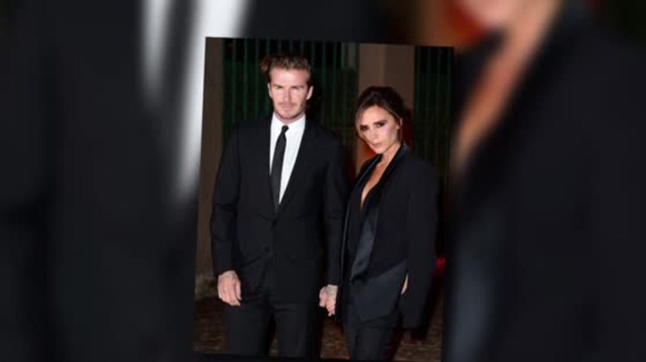 David Beckham zeigt sein neues 'Victoria' Tattoo.