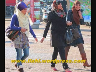 Erkeklere benzeyen kadınlara ve kadınlara benzeyen erkeklere Allah lanet etsin