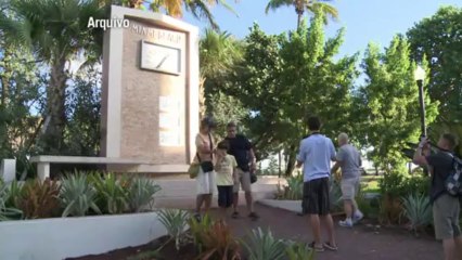 Mansão onde Versace morreu é leiloada