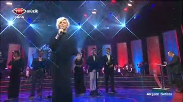 Ayşe İnak Ekiz-Bu Akşam Hüzünleri Evde Bıraktım