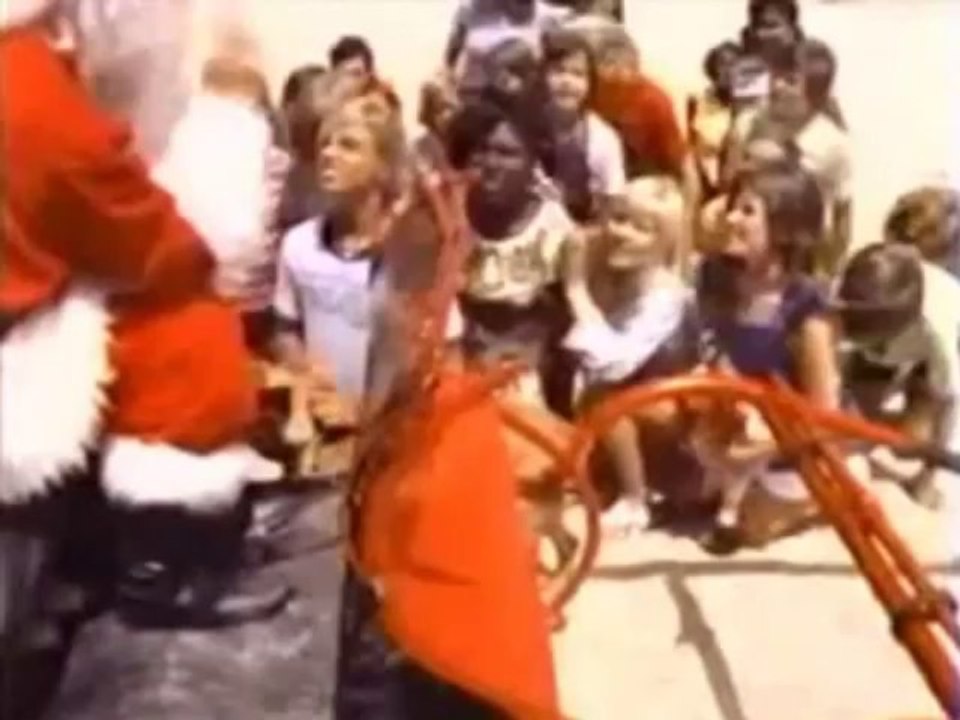 Santa and the Ice Cream Bunny Review Commentary IN101M