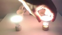 Comparatif entre deux ampoules GU10 halogene et led