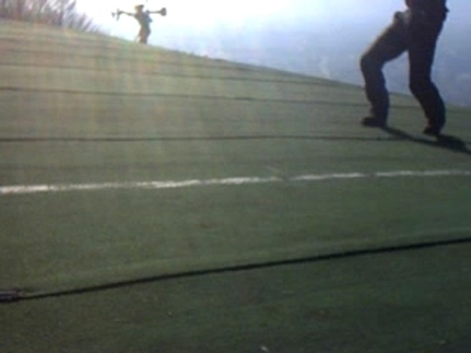 Steven s'envol en parapente