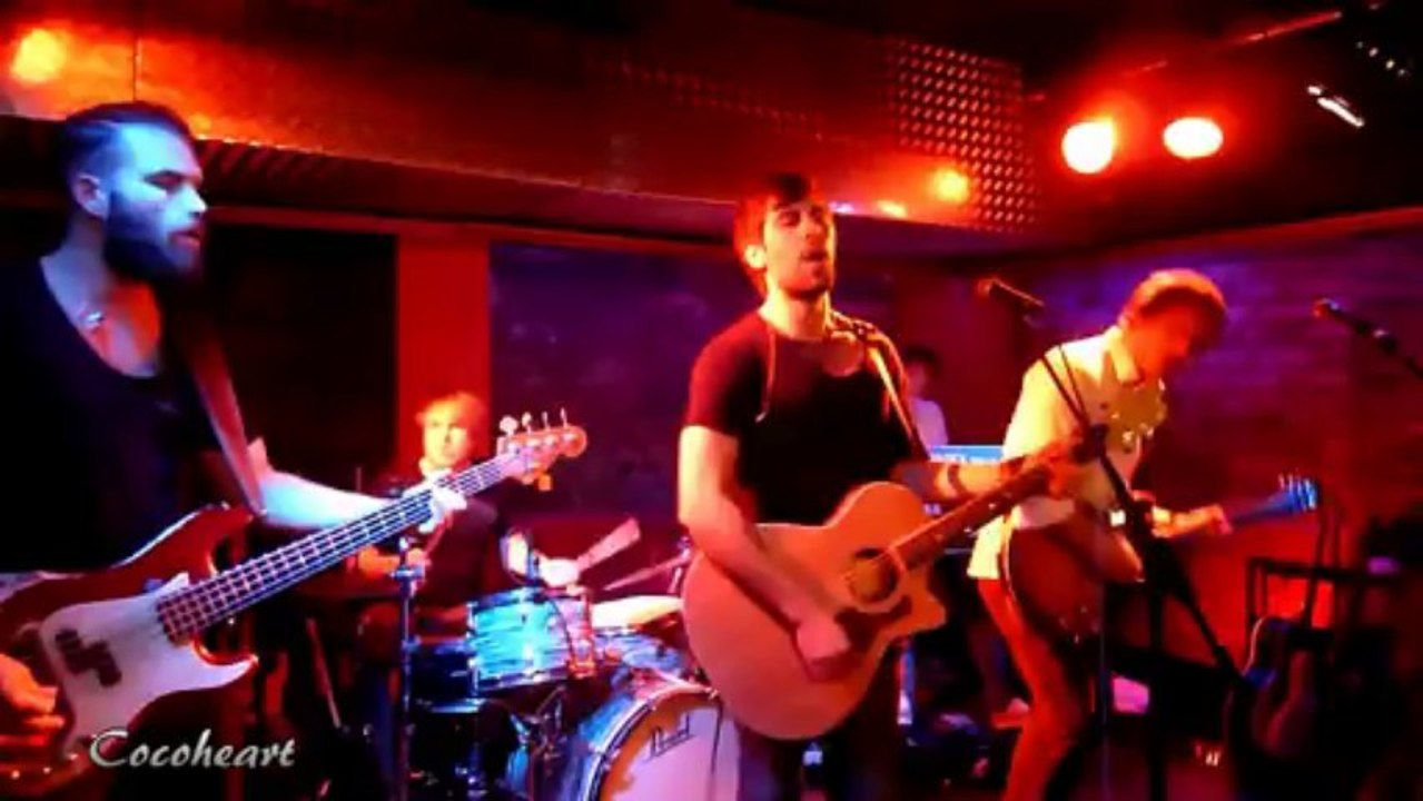 06 Max Giesinger - Fallschirm @ Studio 672, Köln 16.09.2013