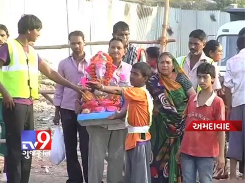 Tv9 Gujarat - Artificial ponds for Ganesh idol immersion fails to attract devotees, Ahmedabad