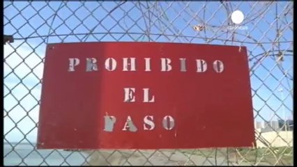 Asalto masivo de inmigrantes a las fronteras españolas...