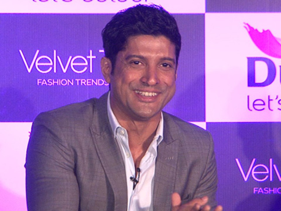 Farhan Akhtar Unveils Dulux Velvet Touch
