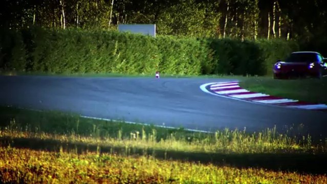 Giancarlo Fisichella alla guida della nuova Alfa Romeo 4C