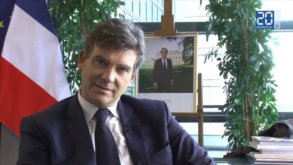 Montebourg: «Vous me demandez de faire du spectacle, mais moi je ne sais pas faire» (making-of)