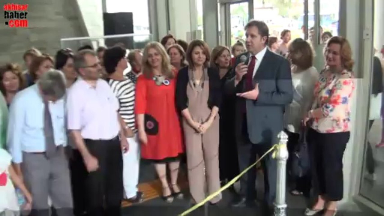 Akhisar Belediyesi Sanat Atölyesi Çini Kursu Sergisi