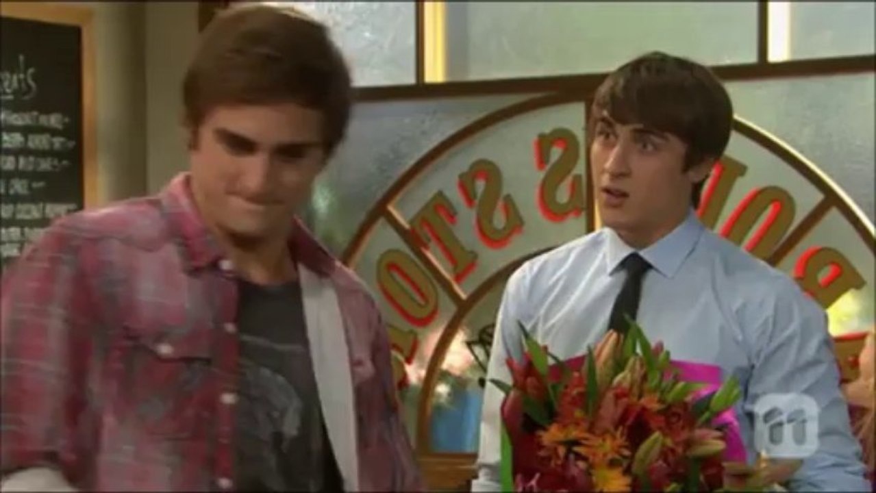 Neighbours- Chris & Ramsay St.- E169