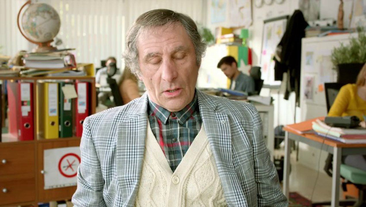 Campagne 2013 Aider Plus Loin - Un retraité passe un entretien d’embauche