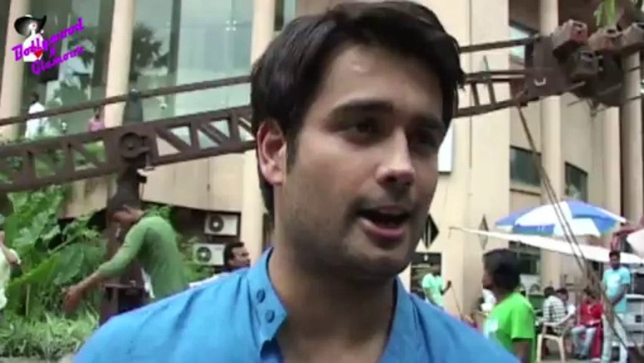 On location of TV Serial ‘Madhubala’- RK goes to meet Producer