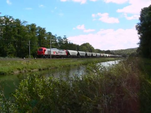 CC 4021 sur un train de céréales à Branne.