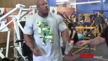 Mr Olympia Phil Heath trains shoulders 4 weeks from Olympia