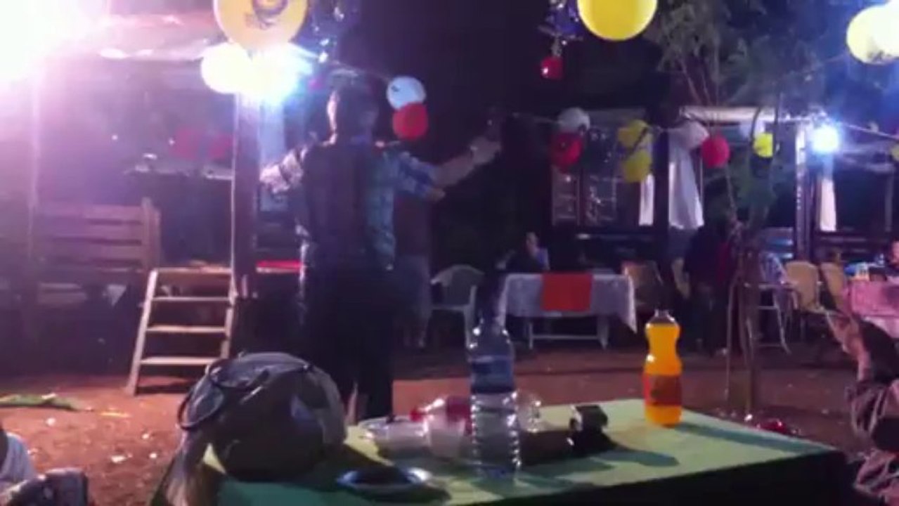 ANTALYALI ROMANI BÖYLE OYNAR