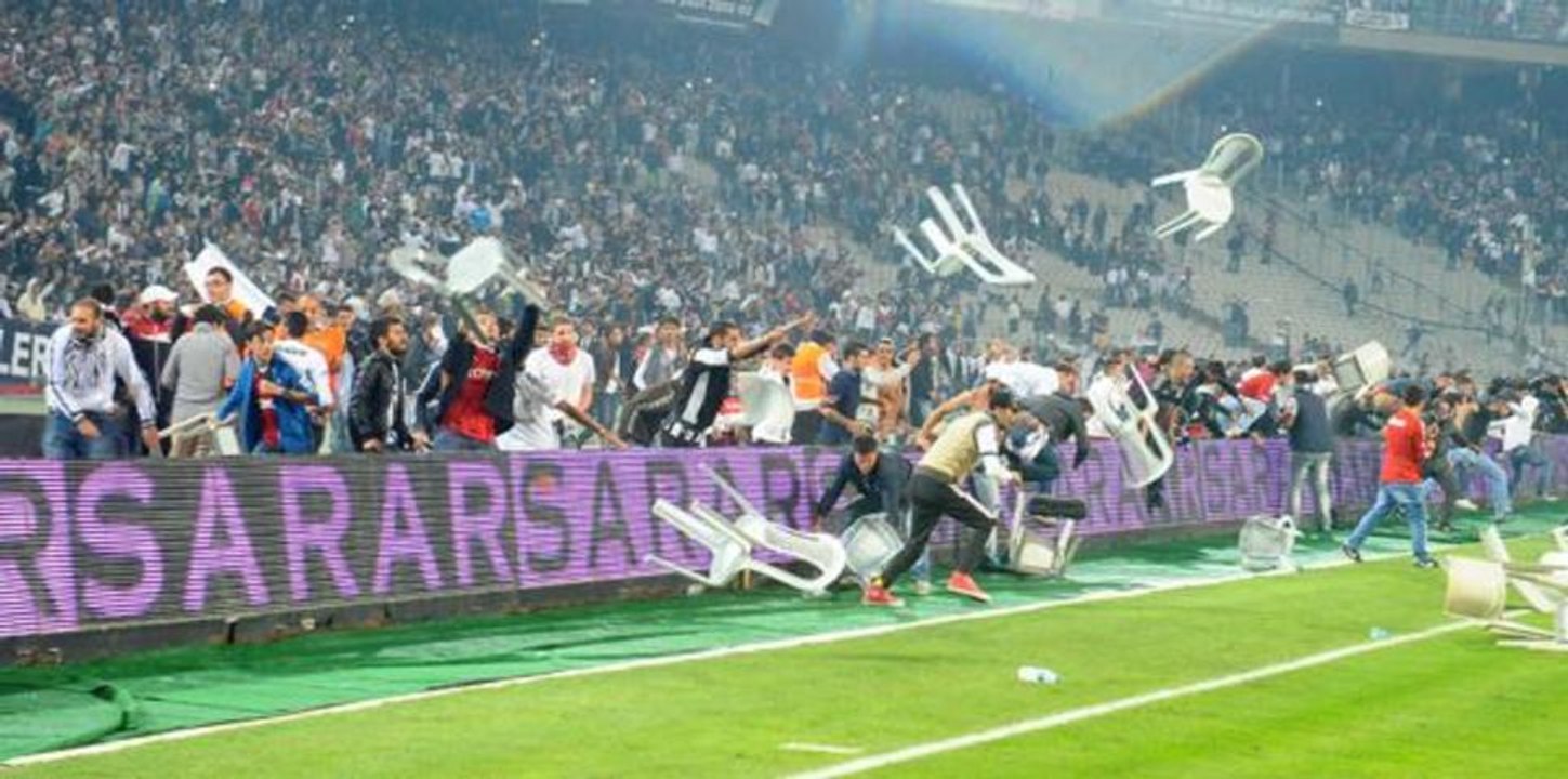Istanbul-Derby: Melos Brutalo-Foul löst Chaos aus