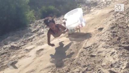Fail du jour: Descendre une dune de sable sans les jambes.