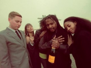 Paranoid Castle - Feeling Inside